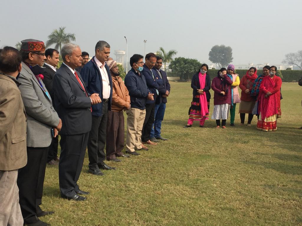 honble-vice-chancellor-duvasu-mathura-addressing-officers-and-employees-of-university-on-the-occasion-of-new-year-2021