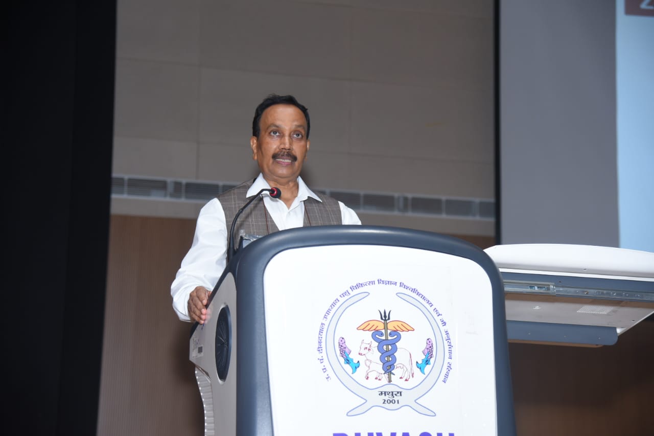 An awareness talk on Zoonoses delivered by Hon’ble Vice Chancellor, Veterinary University, Mathura on World Zoonoses Day 6th July 2022